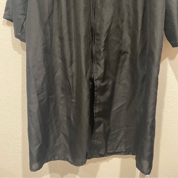 oak hall black graduation gown 5’6” - 5’8” - Picture 3 of 9